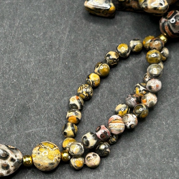 VTG Leopard Jasper Beaded Necklace Festish Animal Pendant 32” - Picture 3 of 6